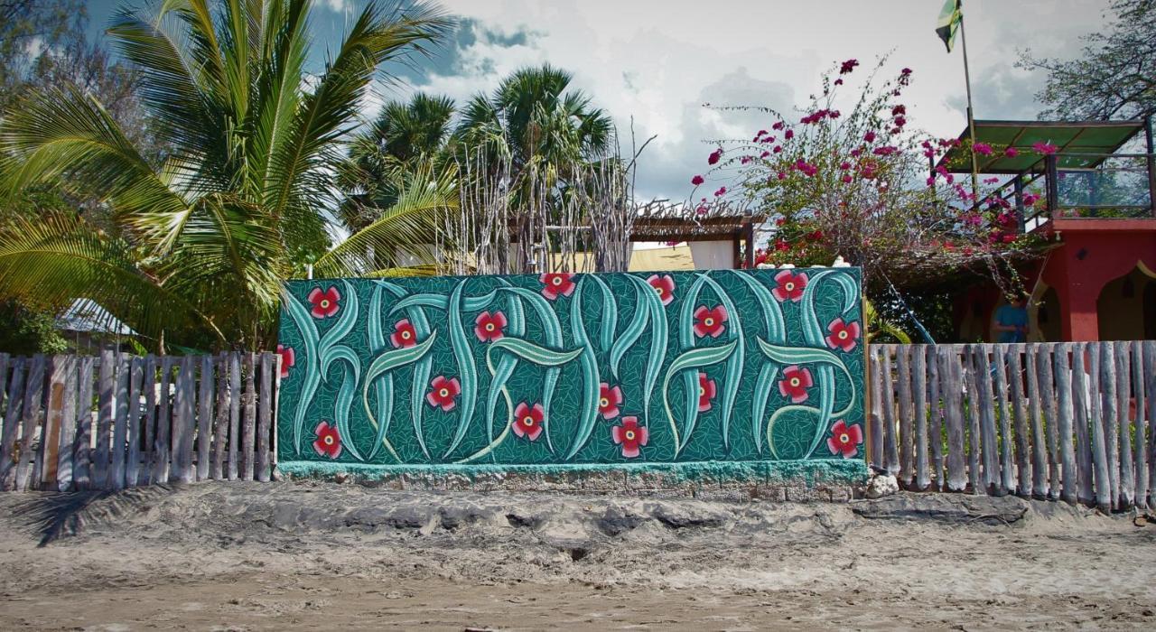 Katamah Beachfront Guesthouse Treasure Beach Exterior photo